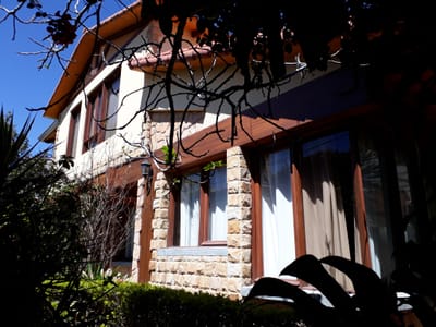 HERMOSA Y AMPLIA CASA