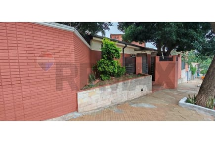 CASA EN SAJONIA DE 6 HABITACIONES