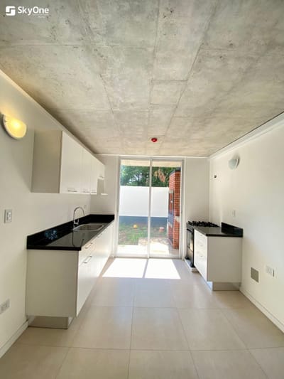 ALQUILO DEPARTAMENTO EN PLANTA BAJA EN CONDOMINIO CERRADO EN LUQUE