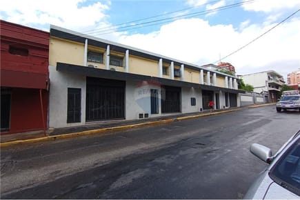 Renta Activa Edificio Con Salones Comerciales Sobre Azara