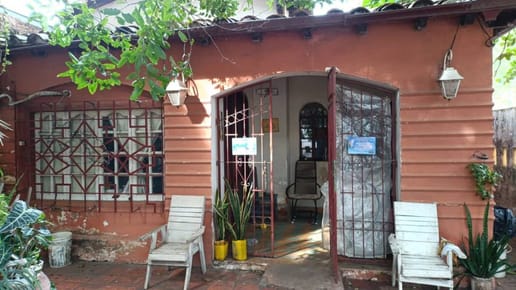 Se vende casa a refaccionar o demoler