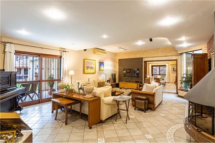 RESIDENCIA EXCLUSIVA - BO. MCAL LOPEZ - VENTA