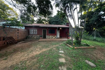 Casa-Venta-Calle Venezuela casi Quito, Central II, Mariano Roque Alonso, Central