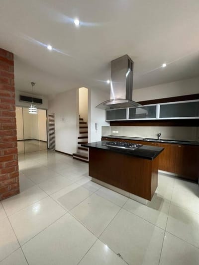 HOGAR IDEAL, AV. PIRAI, SUROESTE