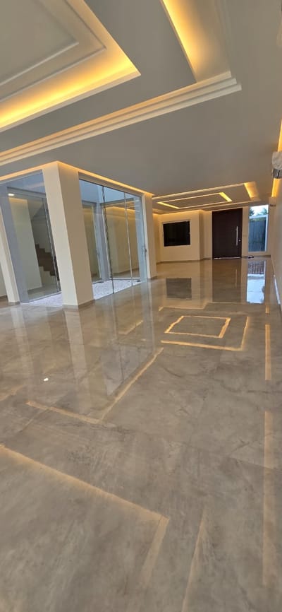 Vendo Residencia Premium A Estrena, Zona  Bo. Herrera. cod 059*