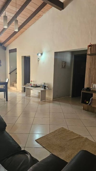 Venta Casa en Barrio Hipodromo Asuncion