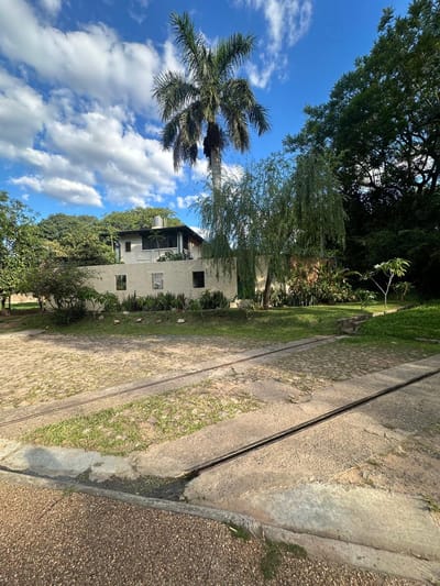 Vendo Terreno Con Casa A Demoler O Remodelar Mburucuya Asunción