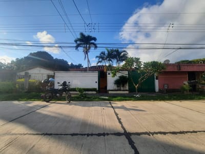 CASA EN VENTA – BARRIO JARDÍN LATINO