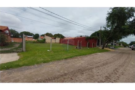 VENDO AMPLIO TERRENO IDEAL PARA DUPLEX O CHALET.!