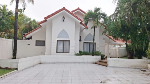 CASA EN ALQUILER SIN AMOBLAR – 4TO ANILLO Y PIRAÍ | CONDOMINIO MONTIBELLO