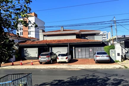  VENDO CASA BARRIO MBURICAO 