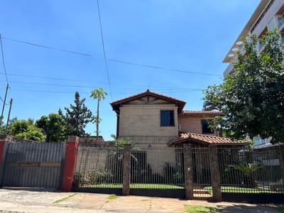 Casa En Esquina A La Venta!