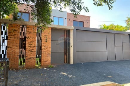 RESIDENCIA DE 4 SUITES A ESTRENAR EN MBURUCUYA