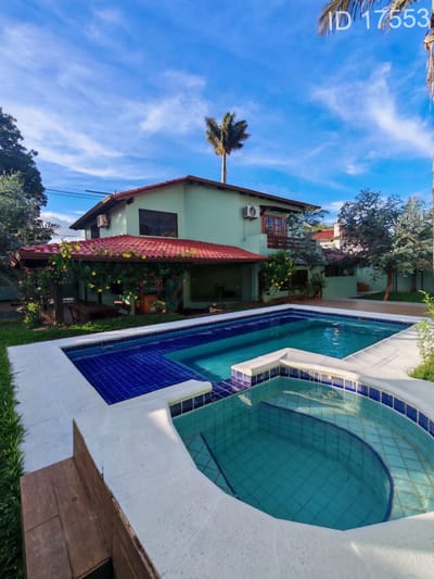 Vendo Casa de 4 dormitorios en Fernando de la Mora Zona Norte – 656 m²