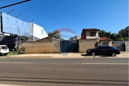 Casa en venta sobre Laguna Grande a cuadras de Mcal.López