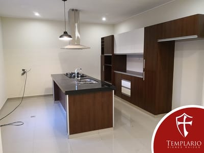 Av. Beni 8vo Anillo - Zona Norte - Casa en Venta de 3 Dormitorios