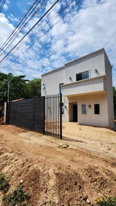 Dúplex a estrenar en Lambaré – Zona Yacht