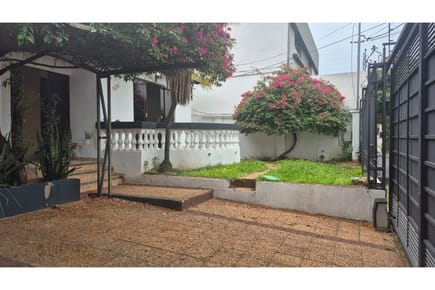 ALQUILO CASA EN LAMBARE 