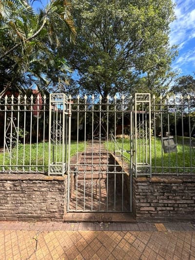 VENDO TERRENO de 940 m2 / 2 cuadras de Mcal lopez