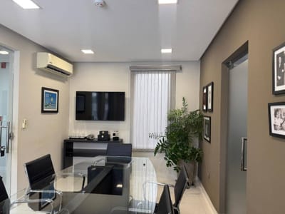 PROPIEDAD COMERCIAL SOBRE AVDA. BRASILIA | EN VENTA