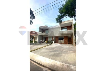Duplex en condominio cerrado - ARAPOTY