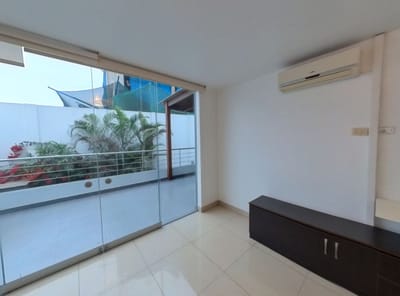 Venta Departamento En La Floresta Surco, Cerca A Jockey Plaza