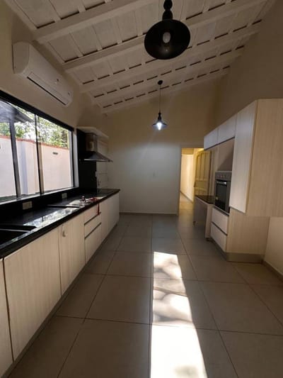EXCLUSIVA CASA EN VENTA - SOBRE CHACO BOREAL