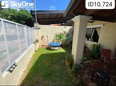 VENDO CASA AMPLIA EN FDO DE LA MORA ZONA SUR 