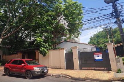 VENDO CASA EN LAS MERCEDES A PASOS DE AVENIDA ESPAÑA