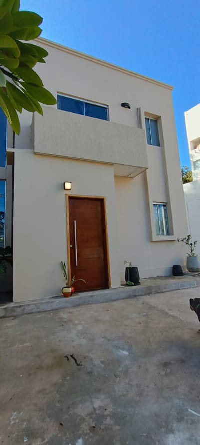 Hermosa Casa Tipo Duplex Zona Yacht
