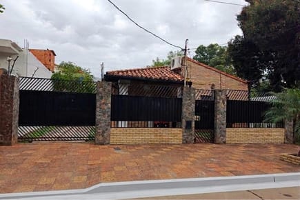 ALQUILO CASA PARA OFICINA O RESIDENCIA EN FDO DE LA MORA