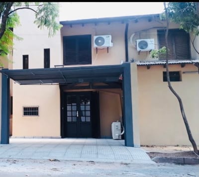 En alquíler  dúplex zona Herrera sin muebles 