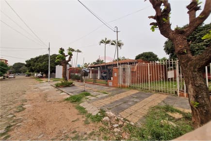 VENDO TERRENO EN LAMBARÉ 