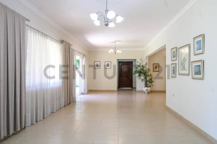 FOR SALE 3 Bedroom Spacious Residence in Asunción - Mcal. Estigarribia