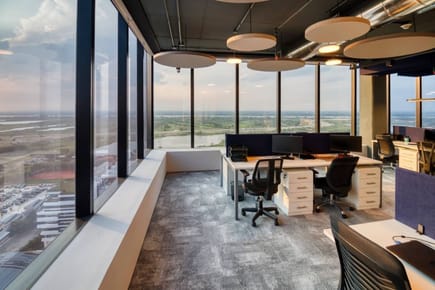 Oportunidad en alquiler: OFICINA  CORPORATIVA EN GO TOWER BUSINESS CENTER