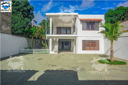 CASA EN VENTA IDEAL PARA OFICINA O VIVIENDA