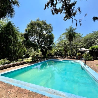 Vendo amplia propiedad en Luque - Loma Merlo