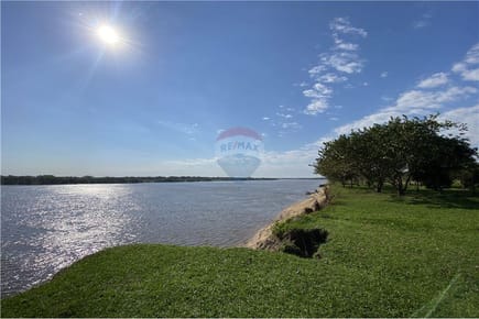 VENDO CAMPO EN PILAR SOBRE RIO PARAGUAY 