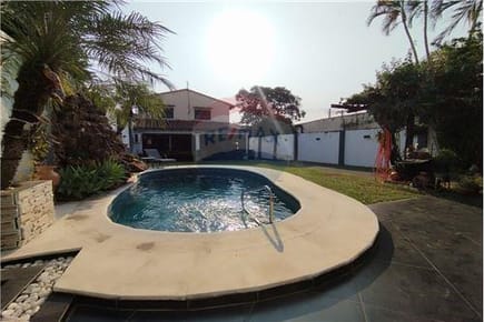Vendo Hermosa y Amplia Residencia Fernando de la mora