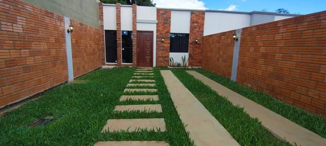 VENDO DUPLEX EN CAPIATÁ - 2 dormitorios