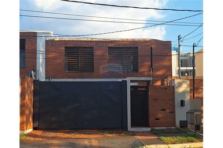 Vendo hermosa casa pareada en Fernando de la Mora