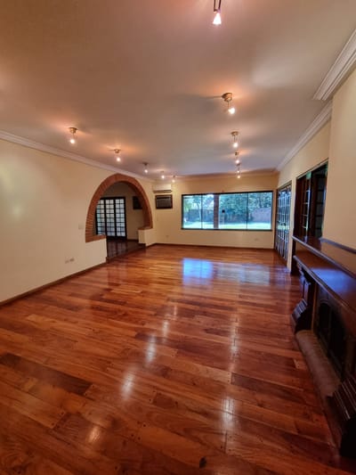 Vendo Amplia Y Hermosa Residencia