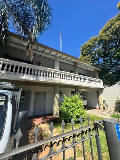 EN VENTA RESIDENCIA EN BARRIO SAN CRISTOBAL CON OFICINA 
