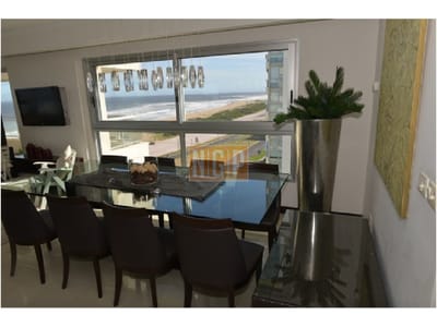 Apartamento en Brava, 3 dormitorios