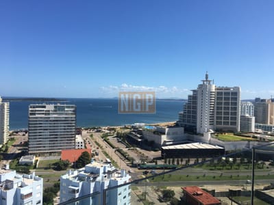 APARTAMENTO CON EXCELENTES SERVICIOS