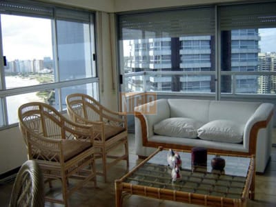 Apartamento en Peninsula, 3 dormitorios