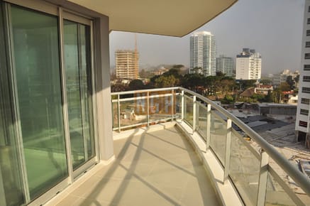 APARTAMENTO CON EXCELENTES SERVICIOS