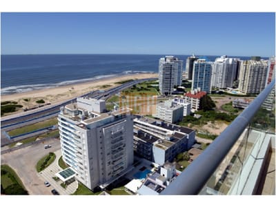 EXCELENTE EDIFICIO EN LA BRAVA