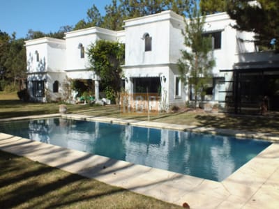HERMOSA CASA A POCAS CUADRAS DEL MAR