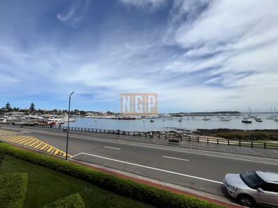 Primera linea con vista al puerto